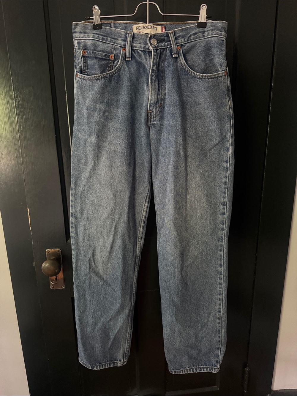 Vintage Levi’s 550 Relaxed Fit 32 x 32 100% Cotton